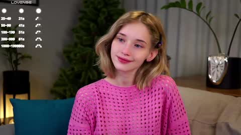 Mia online show from February 2025 12:07:01 AM