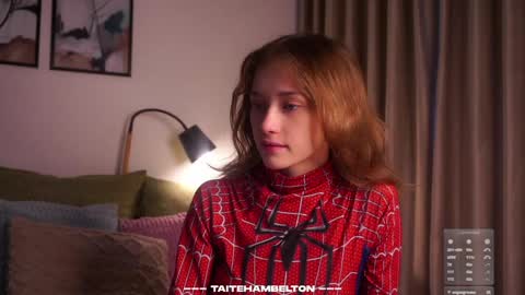 Mia online show from November 2025 01:19:02 AM