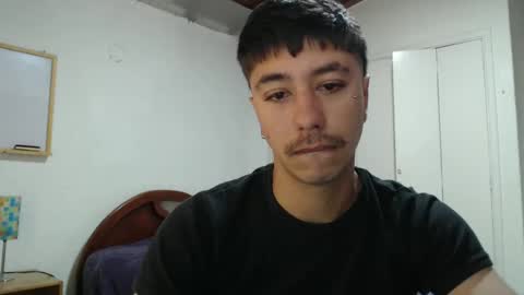 Snapshot of talhi_ chatting on December 2024 02:32:01 PM talhi_ online show from December 2024 02:32:01 PM