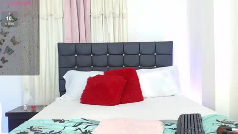 Snapshot of talianamoreno chatting on November 2025 01:39:02 AM taliana modelo independiente online show from November 2025 01:39:02 AM