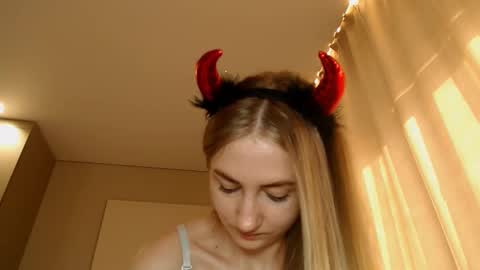 Snapshot of taliiyafiredream chatting on January 2025 11:55:01 AM Kira online show from January 2025 11:55:01 AM