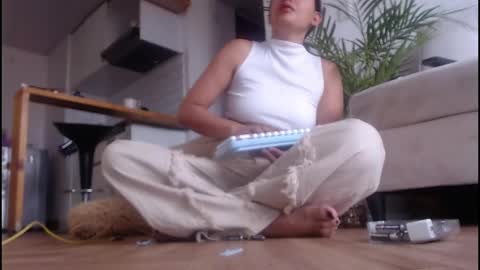 Snapshot of tamara_daniels chatting on May 2026 03:50:02 PM Tamara online show from May 2026 03:50:02 PM