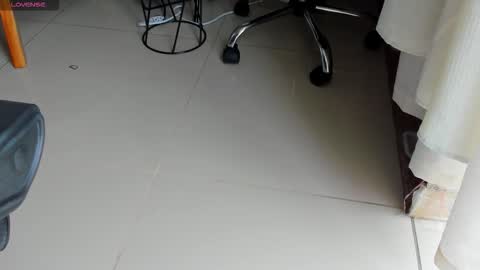 TAMARA SERRA online show from September 2025 06:18:01 PM