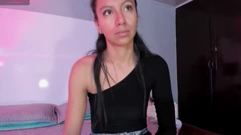 Tamy  online show from November 2025 12:26:01 PM