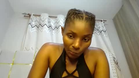 Snapshot of tamia538235 chatting on February 2025 06:15:02 PM tamia online show from February 2025 06:15:02 PM