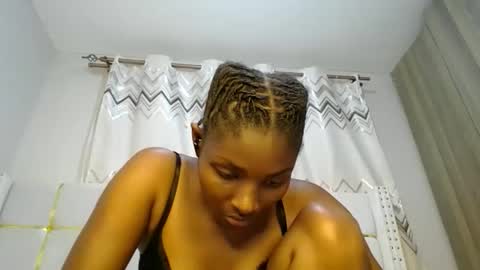 Snapshot of tamia538235 chatting on February 2025 06:31:02 PM tamia online show from February 2025 06:31:02 PM