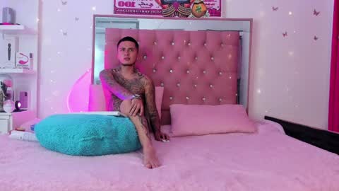 Snapshot of tamy_ian chatting on January 2025 09:40:02 PM Tamy ian online show from January 2025 09:40:02 PM