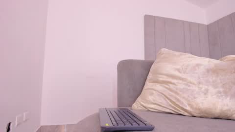 Tamy Leen online show from January 2025 02:40:02 PM