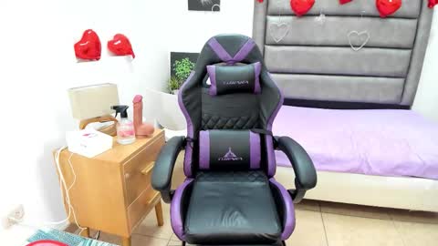 Tania  online show from February 2026 02:14:01 PM