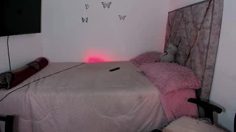 Tania online show from November 2025 09:56:02 AM