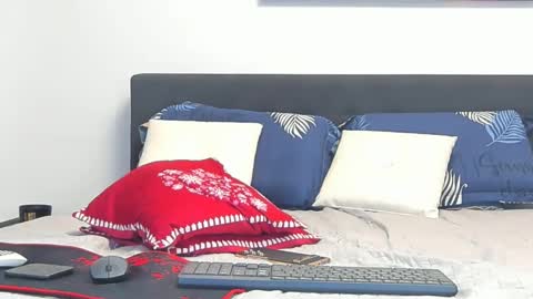 Snapshot of taniaforbs chatting on December 2024 08:06:02 PM taniaforbs online show from December 2024 08:06:02 PM