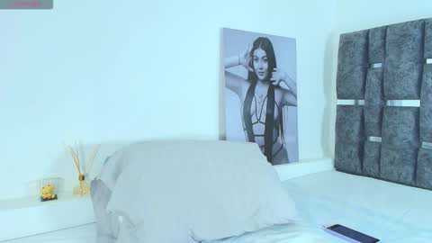 Tania online show from November 2025 11:33:02 AM