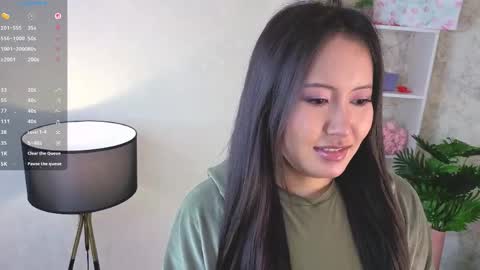 Hello Im Lilly online show from May 2026 04:37:02 PM