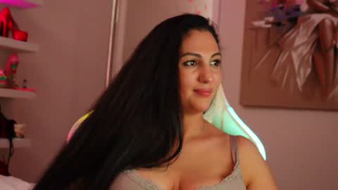 Snapshot of tanyakrosss chatting on January 2025 08:47:02 AM Tania online show from January 2025 08:47:02 AM