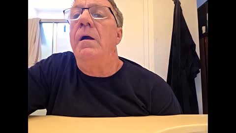 Snapshot of tapper1211 chatting on June 2026 10:30:01 PM tapper1211 online show from June 2026 10:30:01 PM
