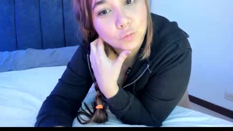 tara__ online show from November 2025 12:36:01 AM