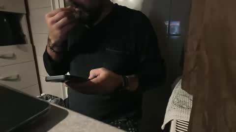 Snapshot of tarkan198 chatting on November 2025 11:05:01 PM tarkan198 online show from November 2025 11:05:01 PM