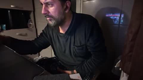 Snapshot of tarkan198 chatting on November 2025 07:45:02 PM tarkan198 online show from November 2025 07:45:02 PM