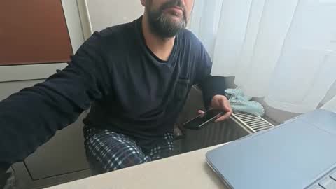 Snapshot of tarkan198 chatting on February 2026 07:51:02 AM tarkan198 online show from February 2026 07:51:02 AM