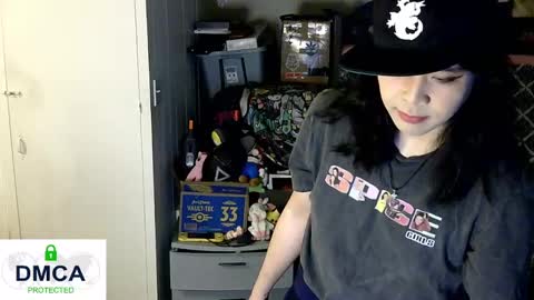 Snapshot of tashakai chatting on January 2025 04:03:01 PM TashaKai online show from January 2025 04:03:01 PM