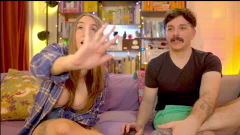 Snapshot of task_manager chatting on March 2025 08:11:02 PM Vivian Clark online show from March 2025 08:11:02 PM