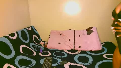 tastie_t online show from October 2025 02:42:02 PM