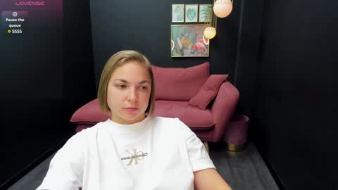 Snapshot of tataflower chatting on December 2024 03:04:02 AM Tata online show from December 2024 03:04:02 AM