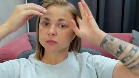 Snapshot of tataflower chatting on October 2025 08:08:02 PM Tata online show from October 2025 08:08:02 PM