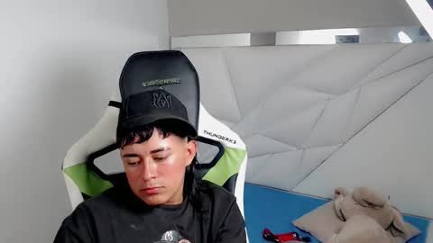 T A T A N online show from December 2025 05:38:02 AM