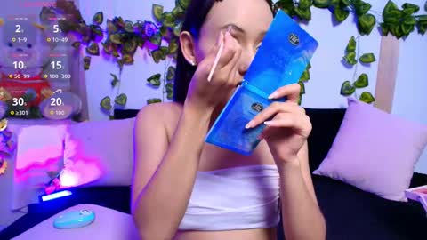 Snapshot of tati_cardenas chatting on November 2025 06:44:01 AM AME online show from November 2025 06:44:01 AM