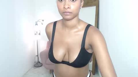 Snapshot of tatiana_oconell2 chatting on October 2025 03:06:01 AM isabel online show from October 2025 03:06:01 AM