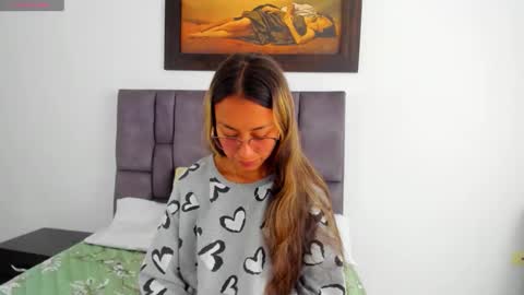 Snapshot of tatiana_valencia chatting on June 2026 02:33:02 PM Tati online show from June 2026 02:33:02 PM