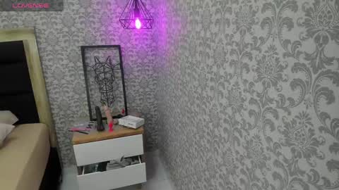 T A T I  online show from March 2025 12:28:01 PM