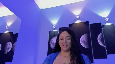 Snapshot of tatii_moon chatting on February 2025 09:51:02 AM Tati online show from February 2025 09:51:02 AM