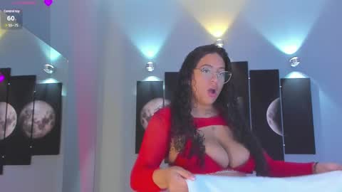 Snapshot of tatii_moon chatting on March 2025 03:34:01 AM Tati online show from March 2025 03:34:01 AM