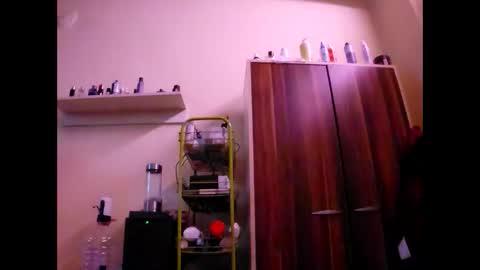 Snapshot of tatko874482 chatting on February 2026 04:25:01 PM Beliqnegar online show from February 2026 04:25:01 PM