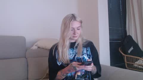 tattoobbgirl online show from October 2025 05:31:02 PM