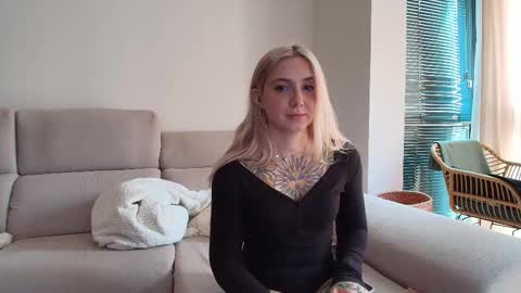 tattoobbgirl online show from February 2026 01:15:02 PM