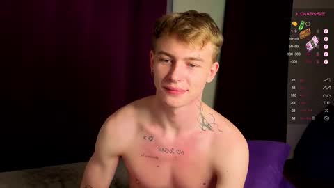 Alex but u can call me Theo online show from October 2025 04:35:02 AM