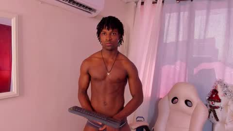 tau_montes online show from November 2025 02:27:02 PM