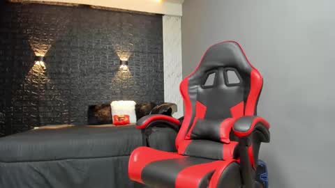 Snapshot of taurus_boy1 chatting on October 2025 03:29:02 AM T A U R U S online show from October 2025 03:29:02 AM