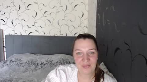 Snapshot of taxxxu chatting on July 2026 09:27:01 AM Diana online show from July 2026 09:27:01 AM