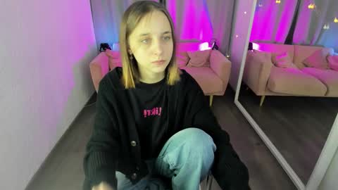 Taya online show from November 2025 01:00:02 PM