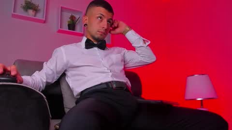 tayer_bennet online show from September 2025 03:38:02 AM