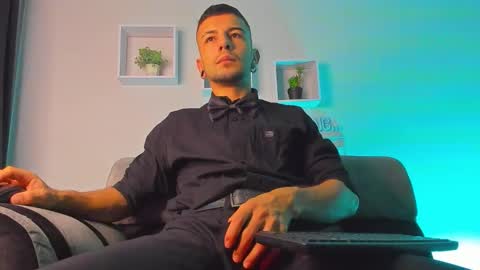 tayer_bennet online show from September 2025 04:17:02 AM