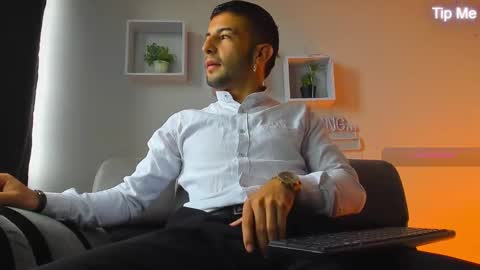 tayer_bennet online show from October 2025 07:22:01 PM