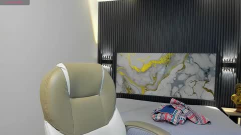 TAYLER online show from January 2026 03:22:02 AM