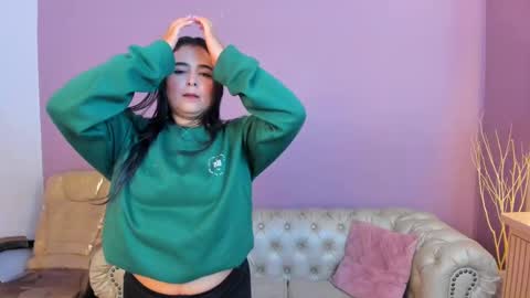 Taylor Bennet online show from September 2025 11:54:02 AM