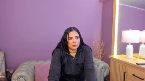 Taylor Bennet online show from October 2025 12:05:02 PM