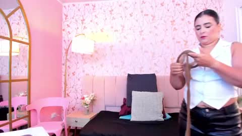 Taylor Bennet online show from June 2026 12:20:01 PM
